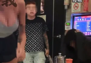 刺青爆乳